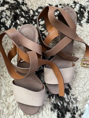 Chloe Two-Tone Leather Strappy Sandals - Taupe & Light Pink